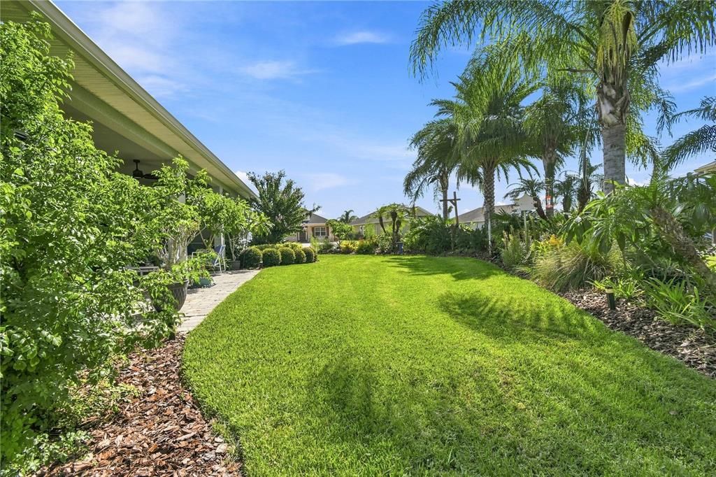For Sale: $784,000 (3 beds, 3 baths, 2212 Square Feet)