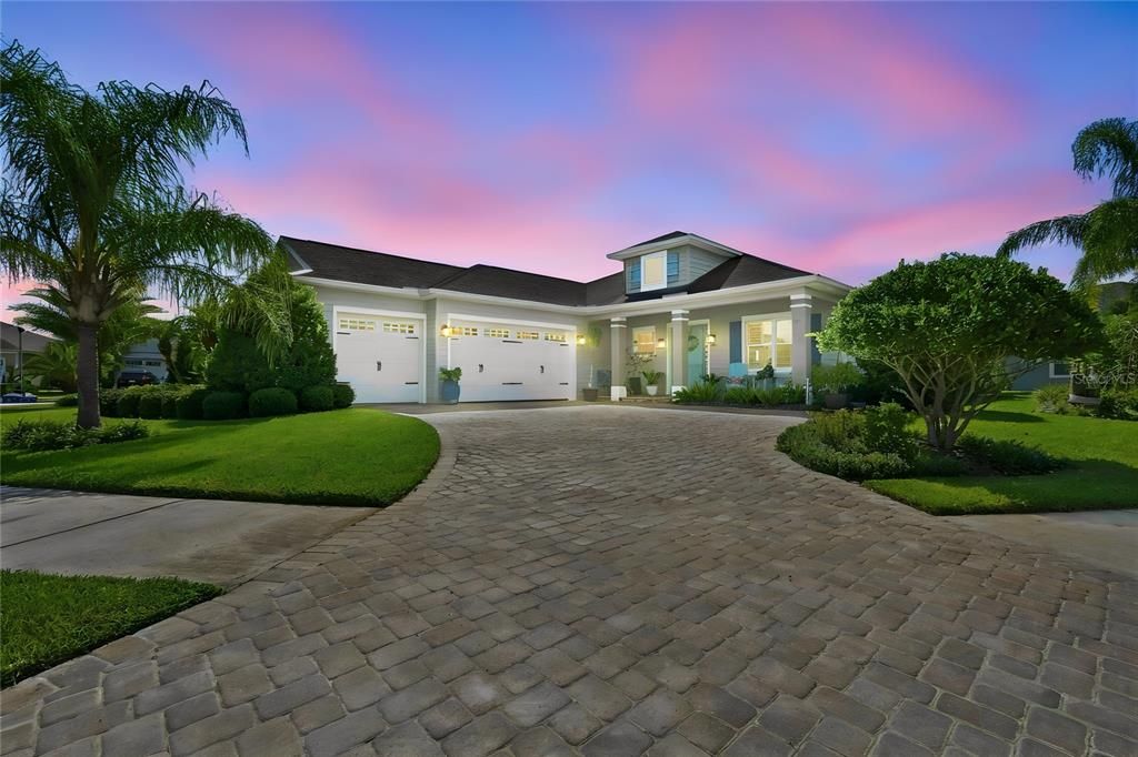 For Sale: $784,000 (3 beds, 3 baths, 2212 Square Feet)