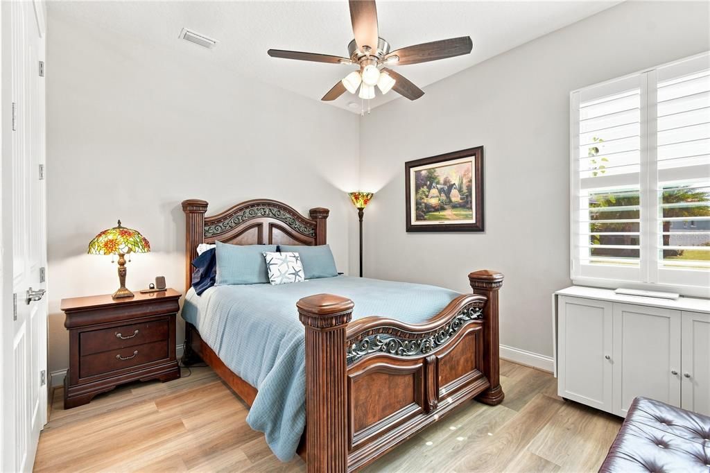 For Sale: $784,000 (3 beds, 3 baths, 2212 Square Feet)
