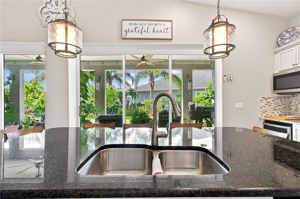 For Sale: $784,000 (3 beds, 3 baths, 2212 Square Feet)
