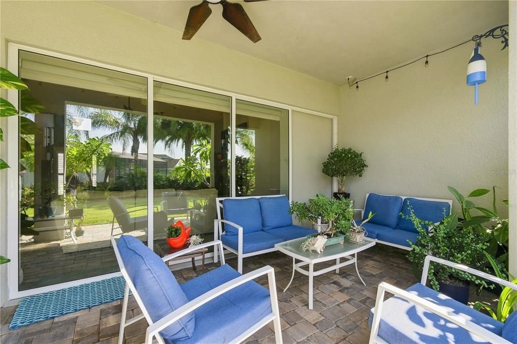 For Sale: $784,000 (3 beds, 3 baths, 2212 Square Feet)