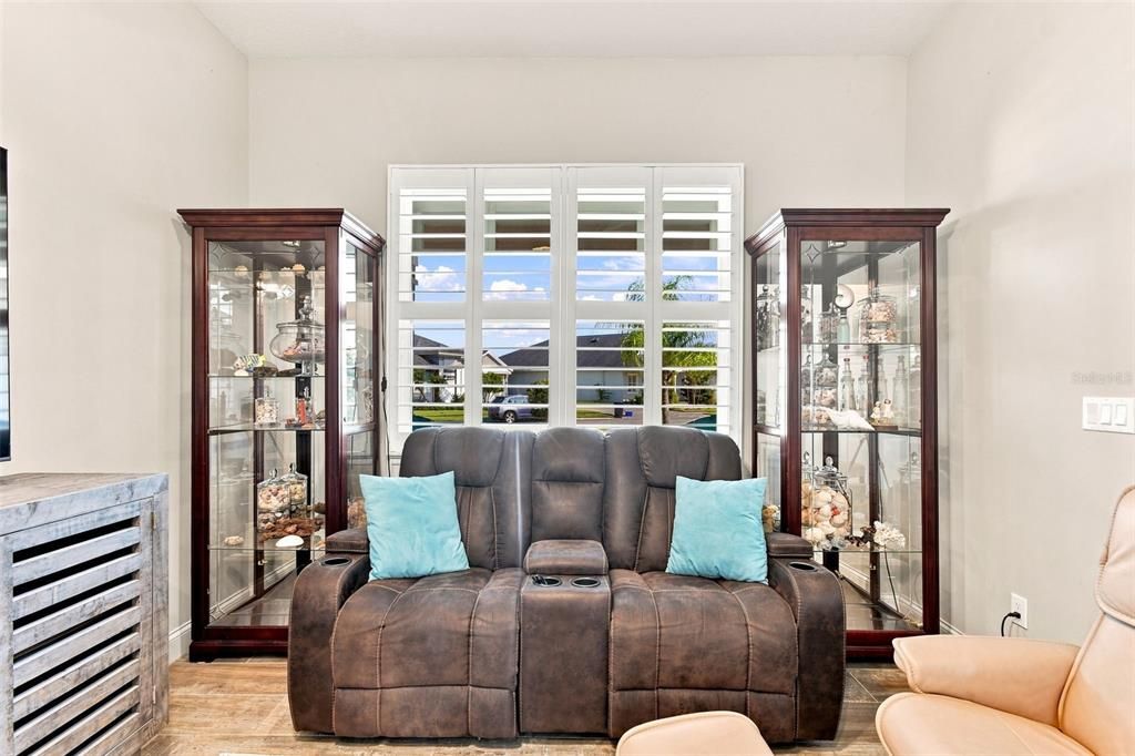 For Sale: $784,000 (3 beds, 3 baths, 2212 Square Feet)