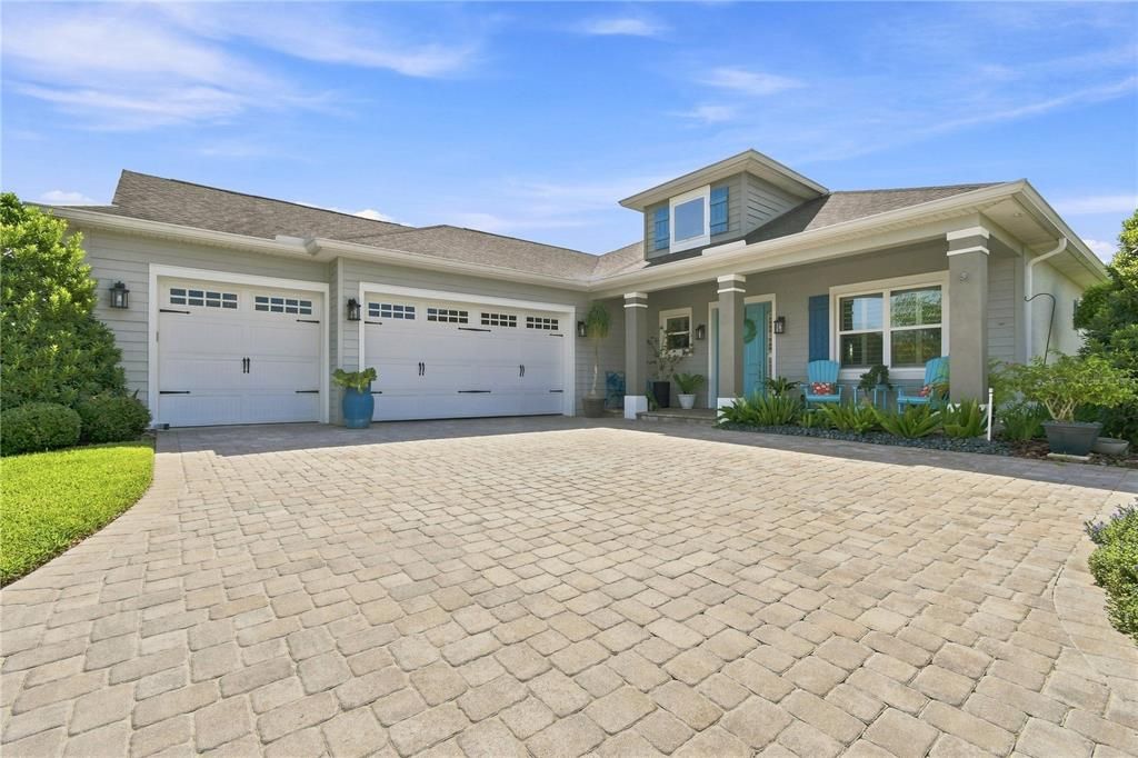 For Sale: $784,000 (3 beds, 3 baths, 2212 Square Feet)