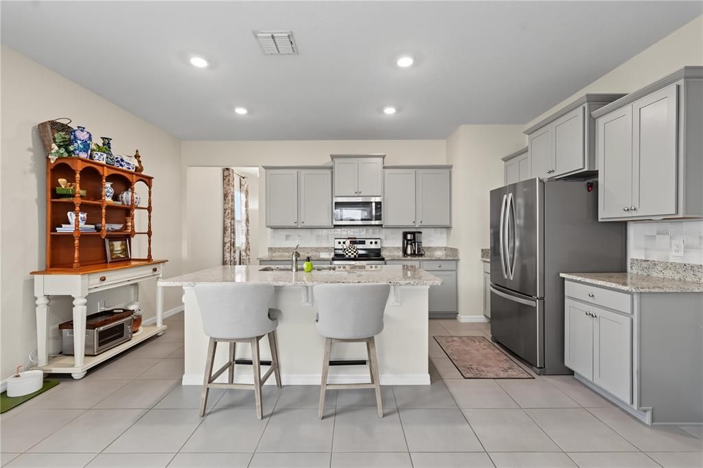 For Sale: $269,700 (3 beds, 2 baths, 1614 Square Feet)