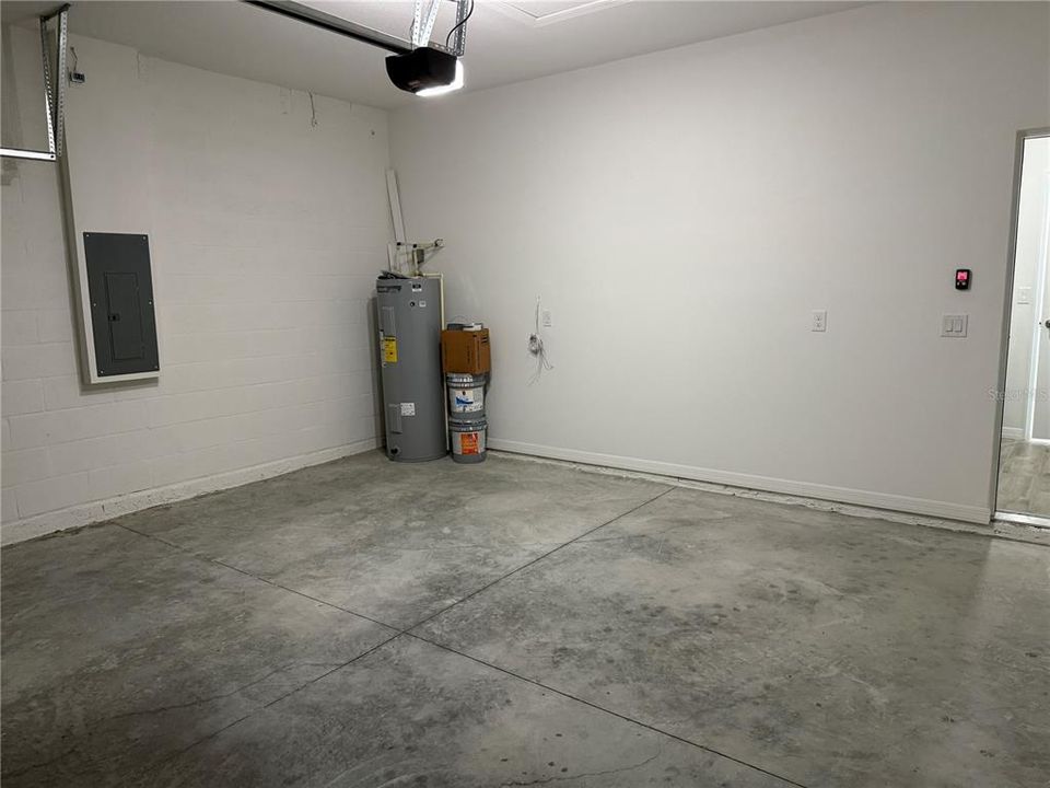 For Sale: $309,900 (3 beds, 2 baths, 1400 Square Feet)