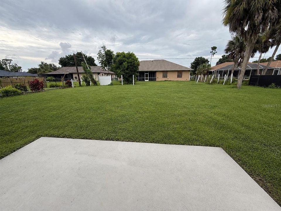 For Sale: $309,900 (3 beds, 2 baths, 1400 Square Feet)