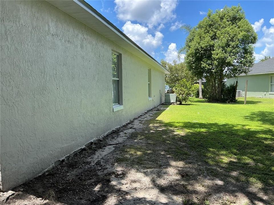 For Sale: $269,900 (3 beds, 2 baths, 1097 Square Feet)