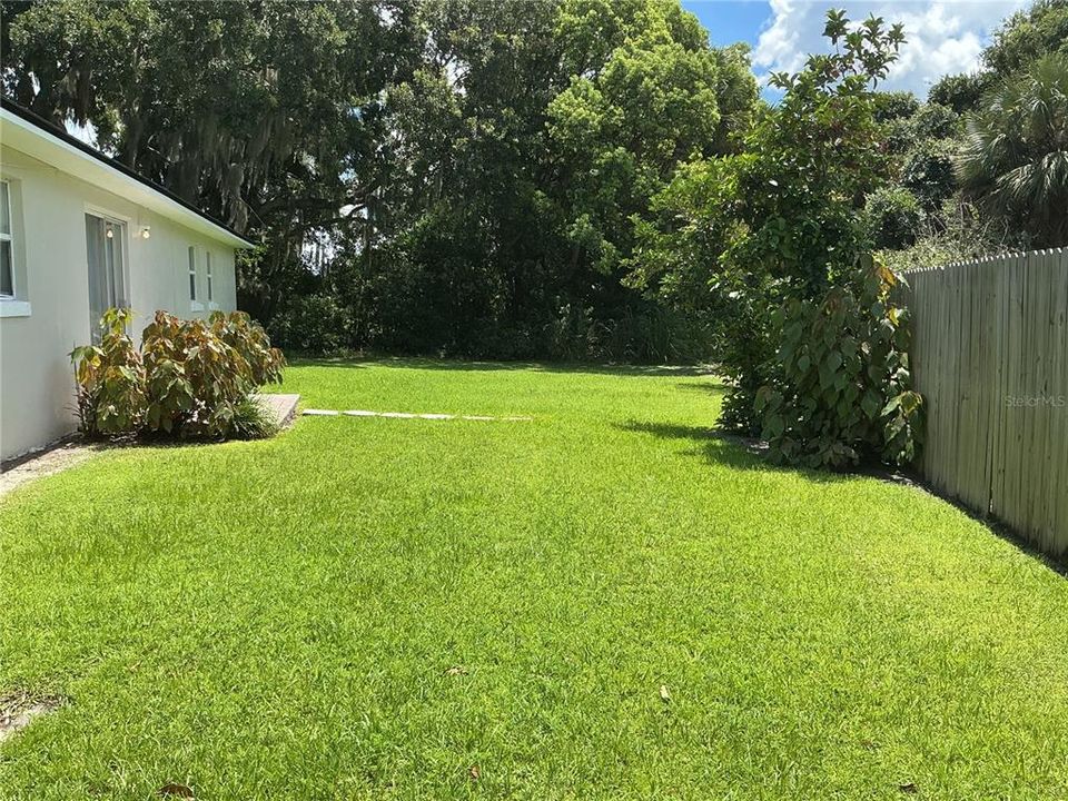 For Sale: $269,900 (3 beds, 2 baths, 1097 Square Feet)