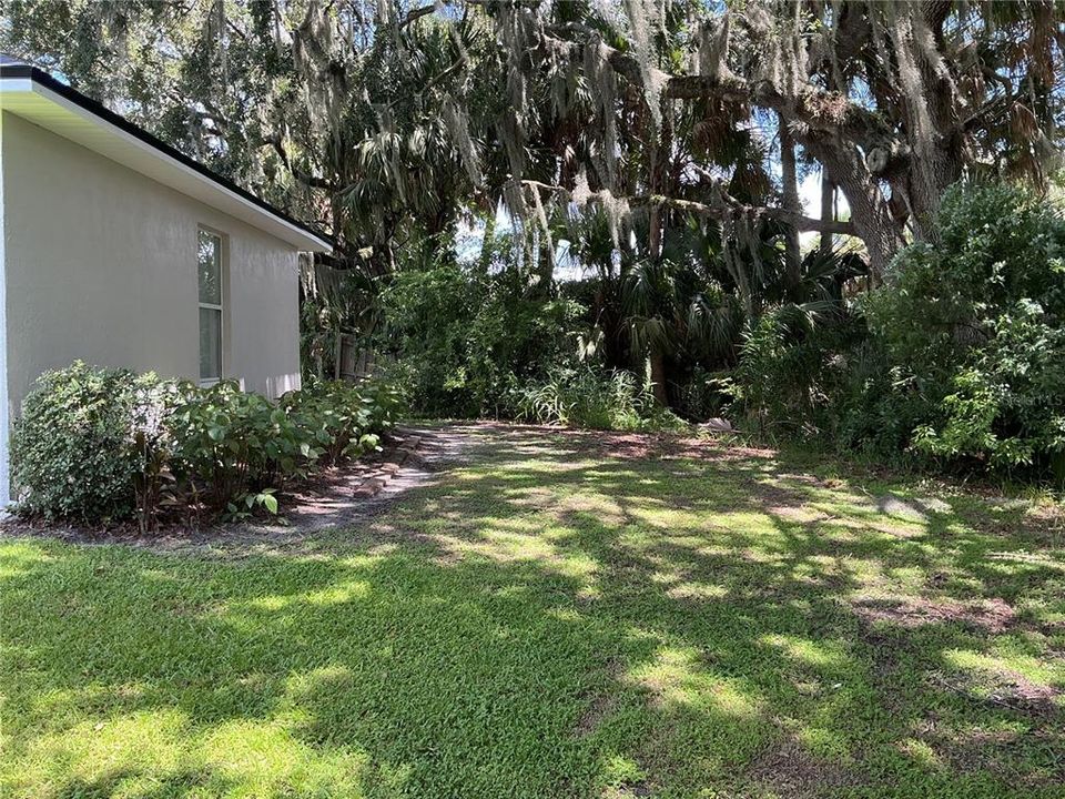 For Sale: $269,900 (3 beds, 2 baths, 1097 Square Feet)