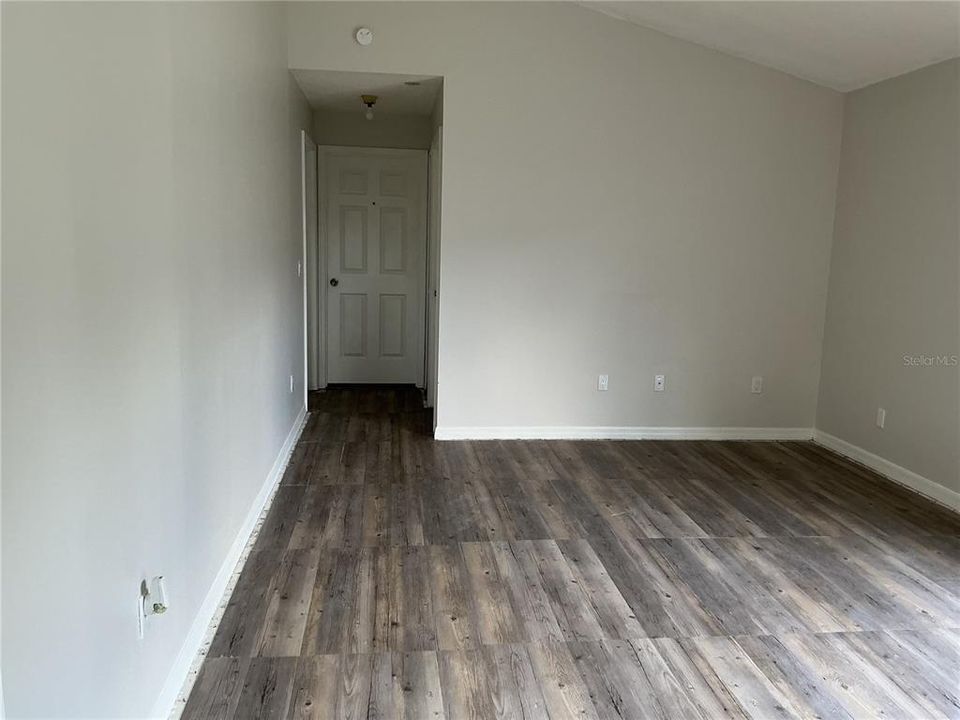 For Sale: $269,900 (3 beds, 2 baths, 1097 Square Feet)