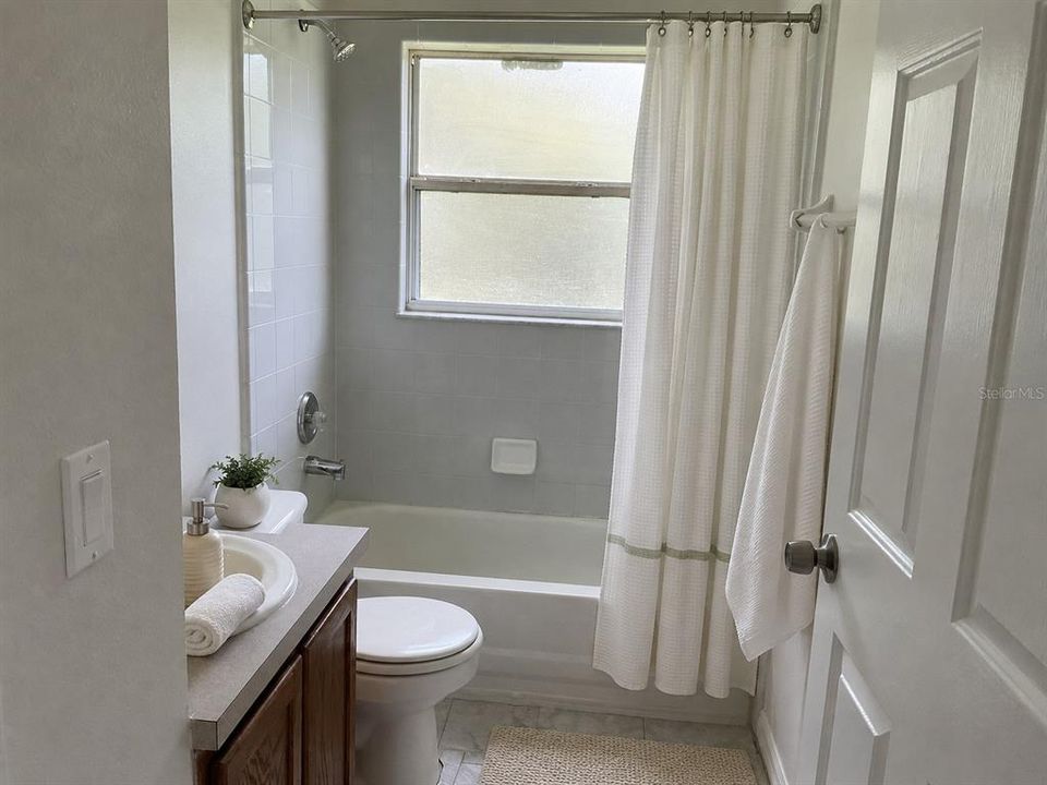 For Sale: $269,900 (3 beds, 2 baths, 1097 Square Feet)