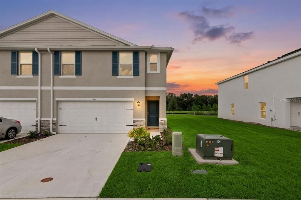 For Sale: $299,987 (3 beds, 2 baths, 1758 Square Feet)