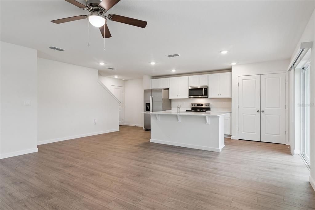 For Sale: $299,987 (3 beds, 2 baths, 1758 Square Feet)