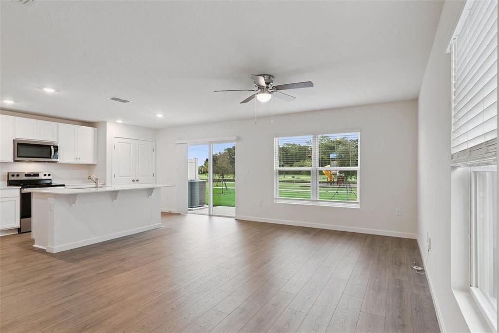 For Sale: $299,987 (3 beds, 2 baths, 1758 Square Feet)
