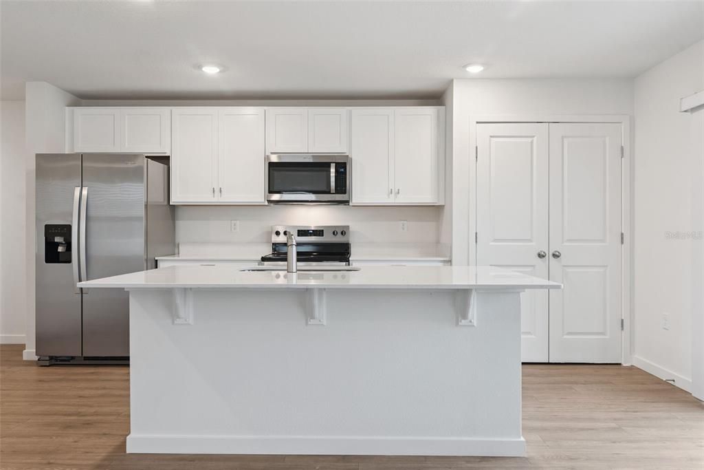 For Sale: $299,987 (3 beds, 2 baths, 1758 Square Feet)