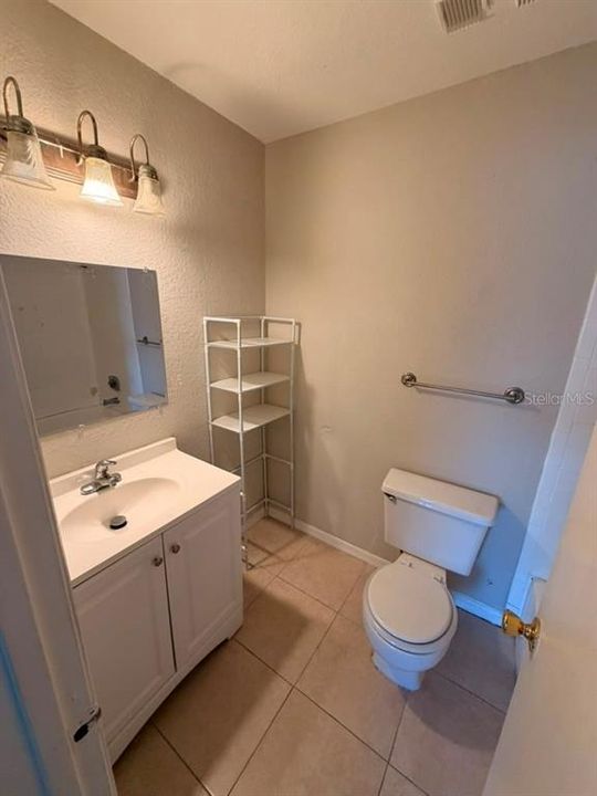 For Rent: $1,300 (1 beds, 1 baths, 673 Square Feet)