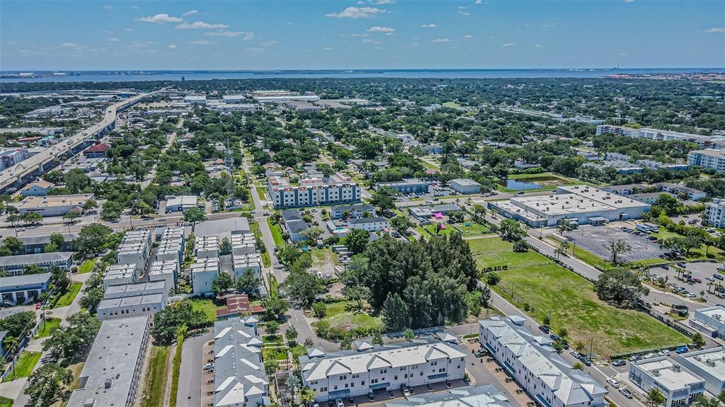 For Sale: $3,100,000 (1.00 acres)
