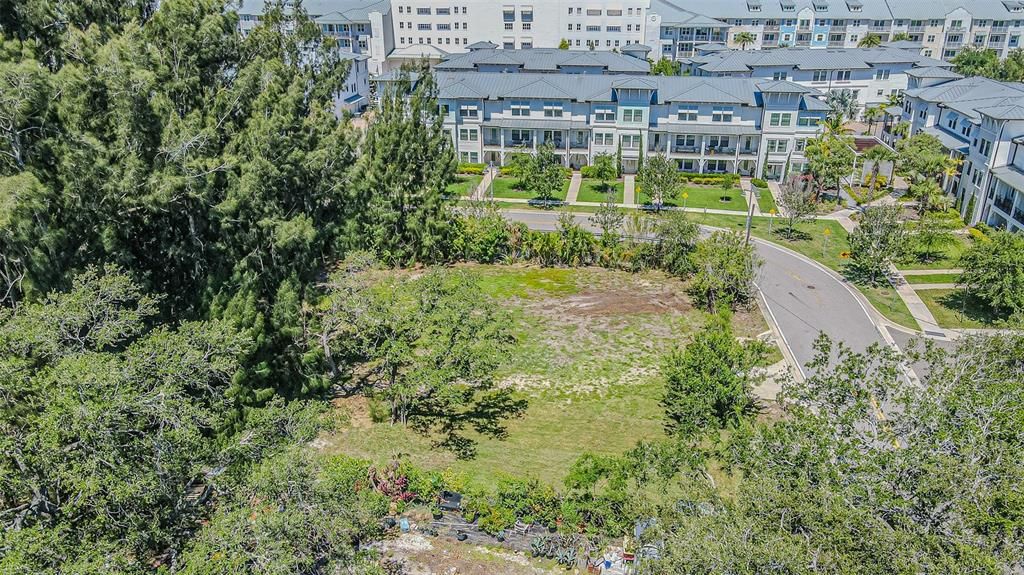 For Sale: $3,100,000 (1.00 acres)