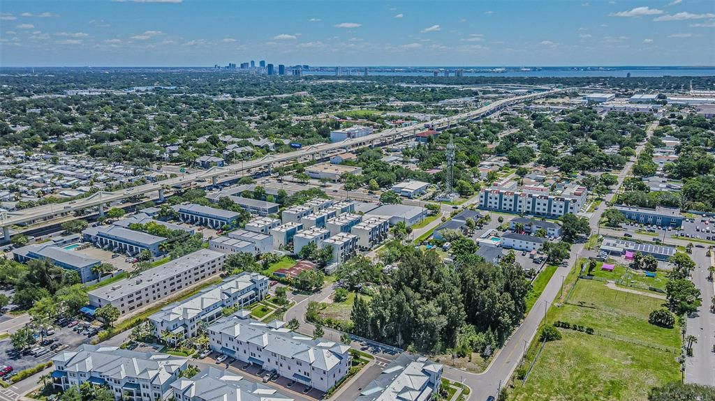 For Sale: $3,100,000 (1.00 acres)