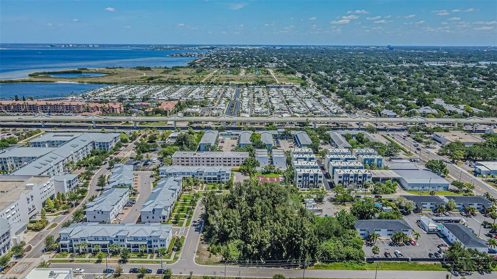 For Sale: $3,100,000 (1.00 acres)