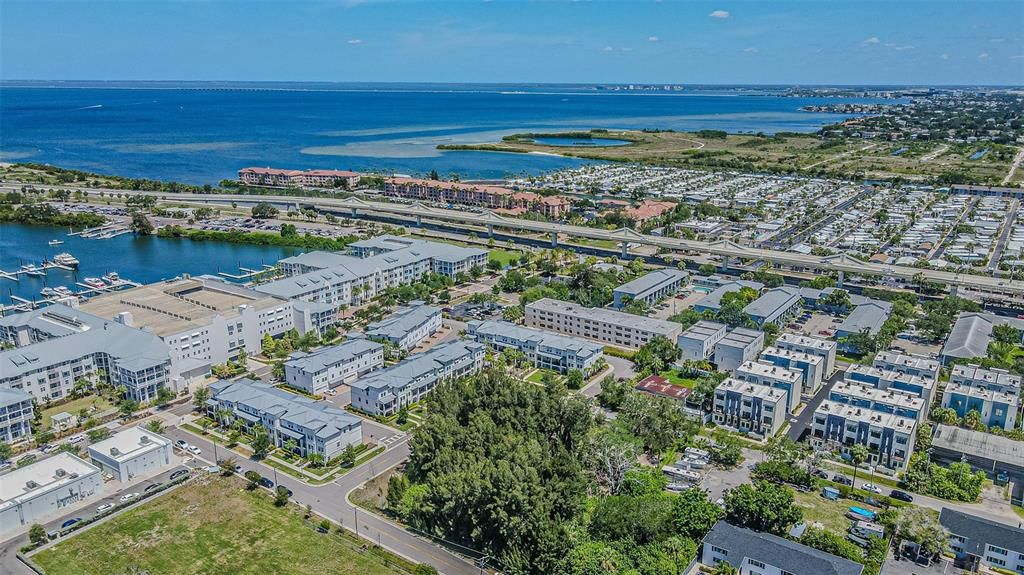 For Sale: $3,100,000 (1.00 acres)