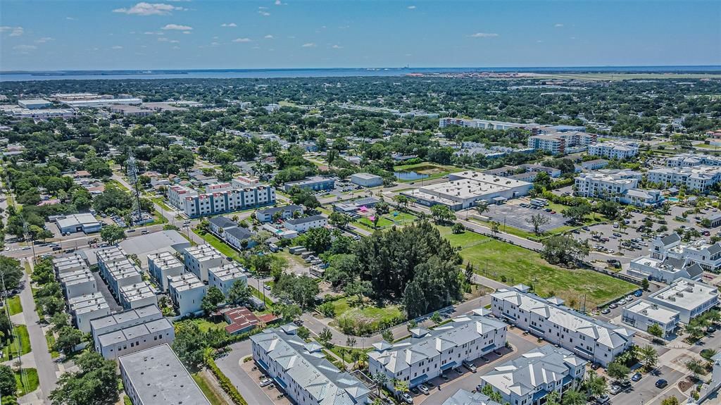 For Sale: $3,100,000 (1.00 acres)