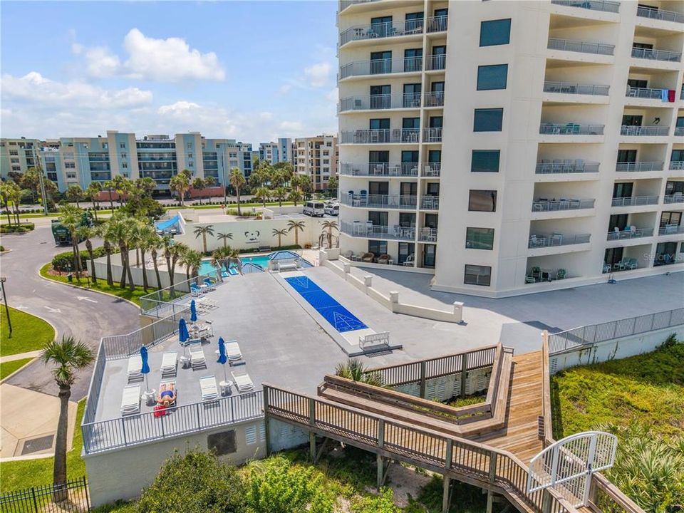 For Sale: $699,900 (3 beds, 2 baths, 1517 Square Feet)