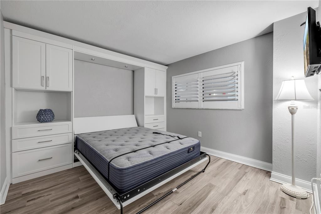 For Sale: $699,900 (3 beds, 2 baths, 1517 Square Feet)