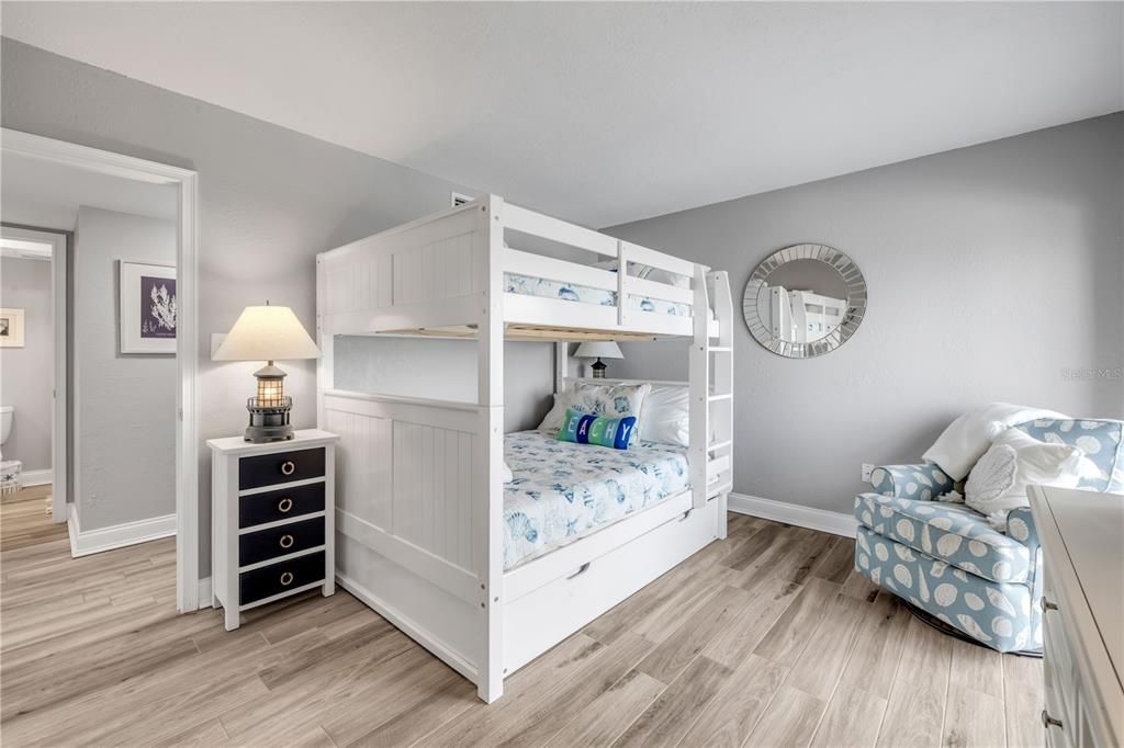For Sale: $699,900 (3 beds, 2 baths, 1517 Square Feet)