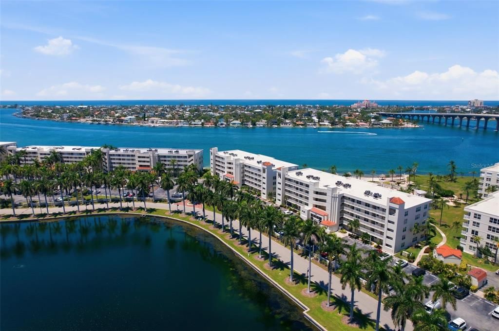 En Venta: $649,000 (2 camas, 2 baños, 1080 Pies cuadrados)