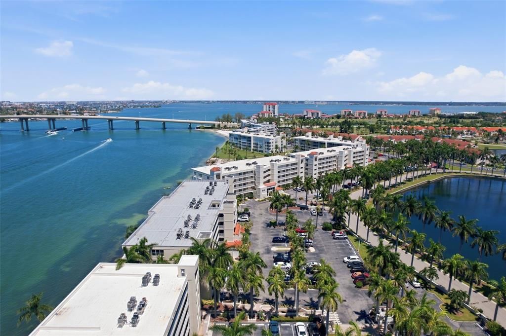 En Venta: $649,000 (2 camas, 2 baños, 1080 Pies cuadrados)