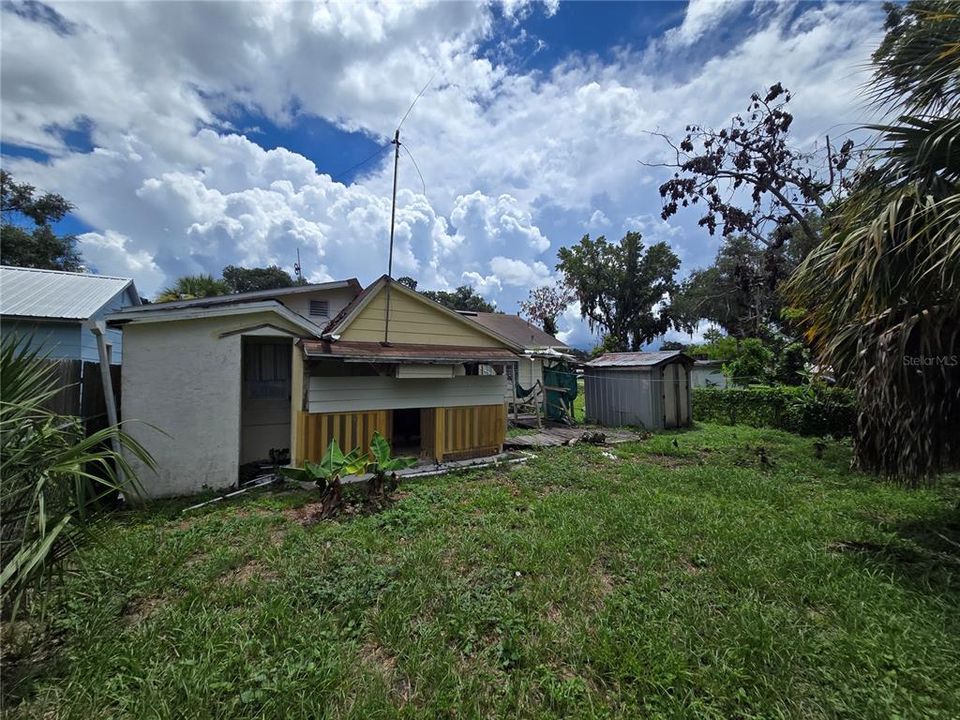 For Sale: $175,000 (2 beds, 1 baths, 648 Square Feet)