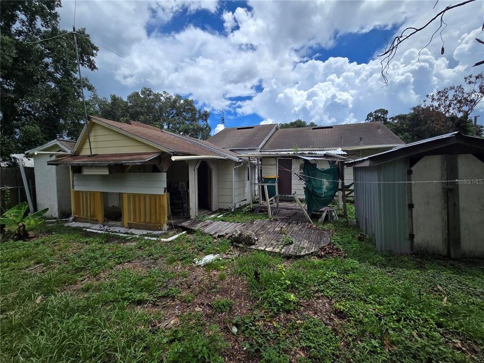 For Sale: $175,000 (2 beds, 1 baths, 648 Square Feet)