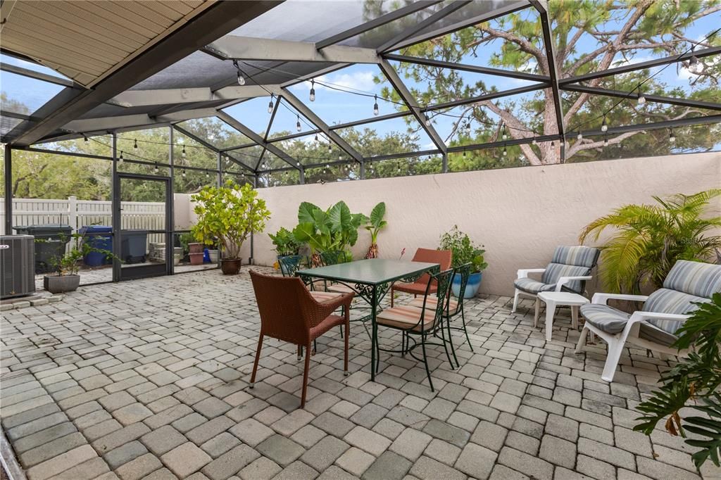 For Sale: $280,000 (2 beds, 2 baths, 1430 Square Feet)