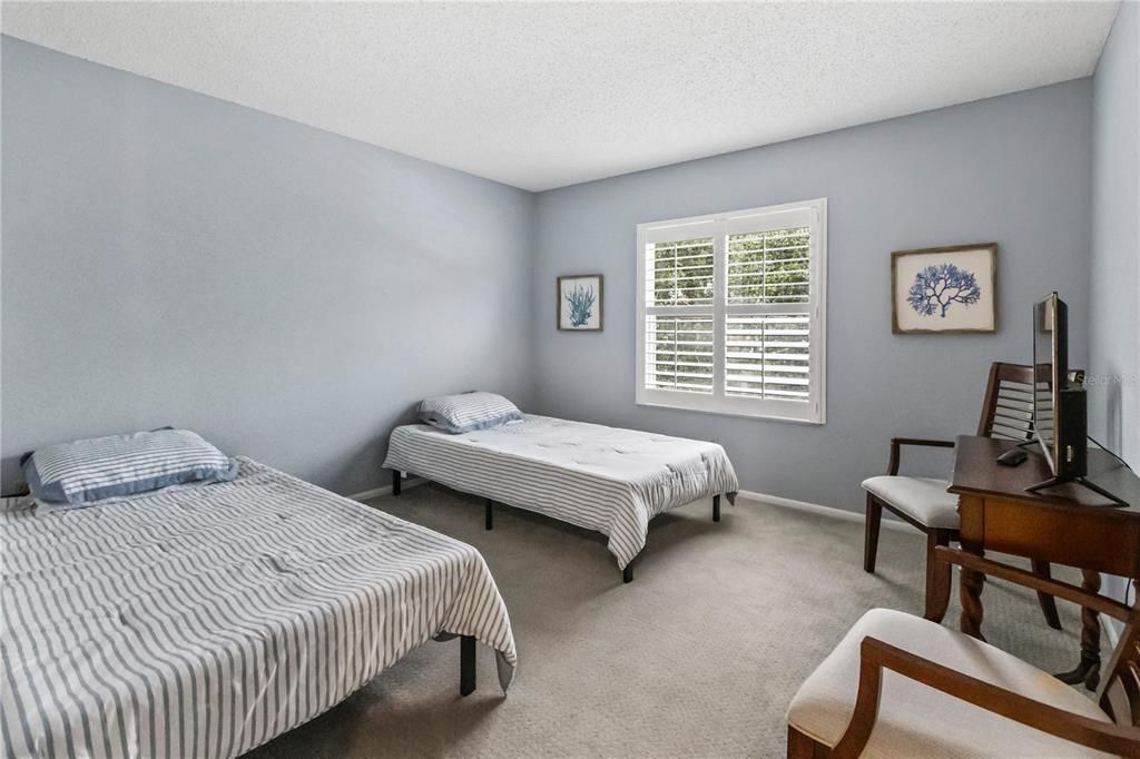 For Sale: $280,000 (2 beds, 2 baths, 1430 Square Feet)
