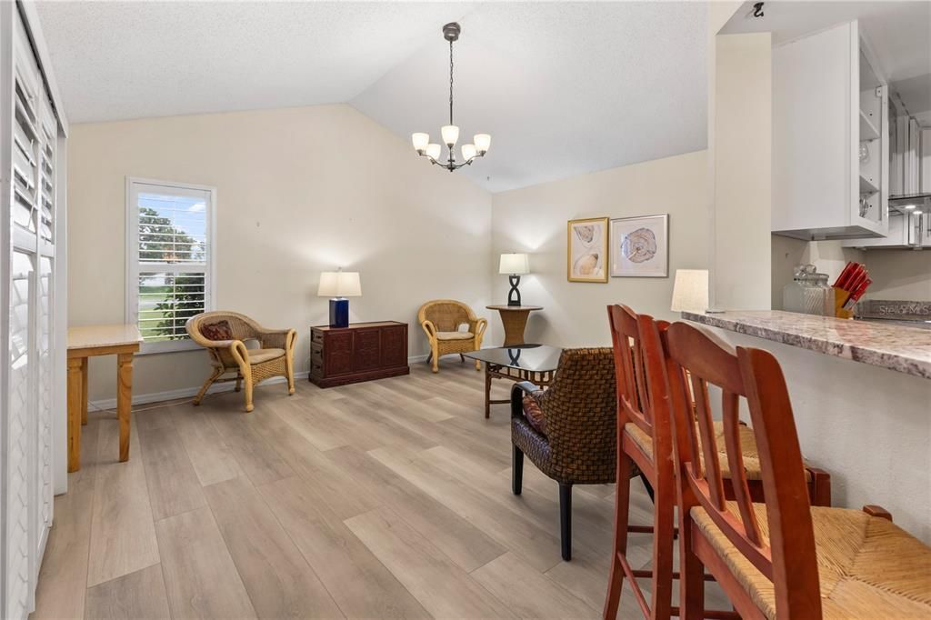 For Sale: $280,000 (2 beds, 2 baths, 1430 Square Feet)