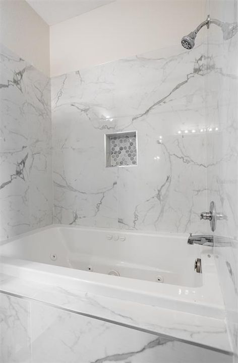 For Sale: $310,000 (2 beds, 2 baths, 1309 Square Feet)