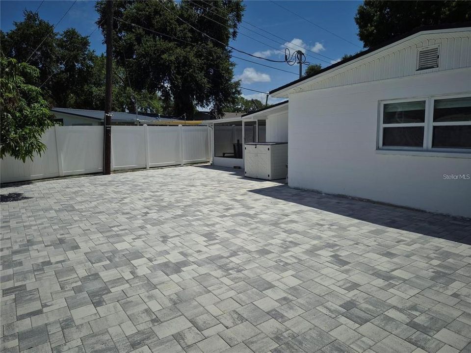 For Rent: $4,800 (5 beds, 4 baths, 2034 Square Feet)