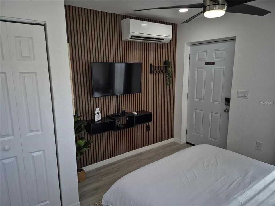 For Rent: $4,800 (5 beds, 4 baths, 2034 Square Feet)