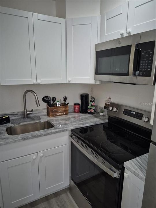 For Rent: $4,800 (5 beds, 4 baths, 2034 Square Feet)