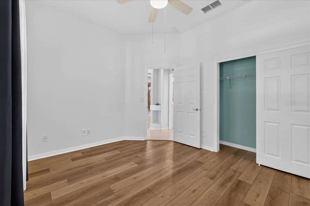 For Sale: $539,900 (3 beds, 2 baths, 1573 Square Feet)