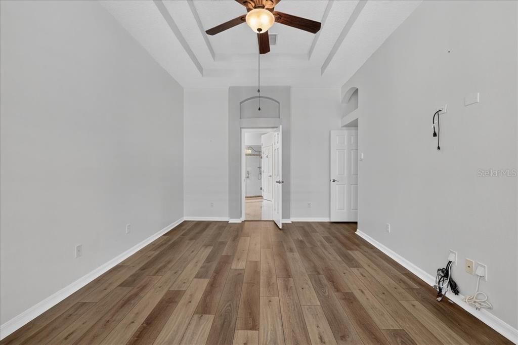For Sale: $539,900 (3 beds, 2 baths, 1573 Square Feet)
