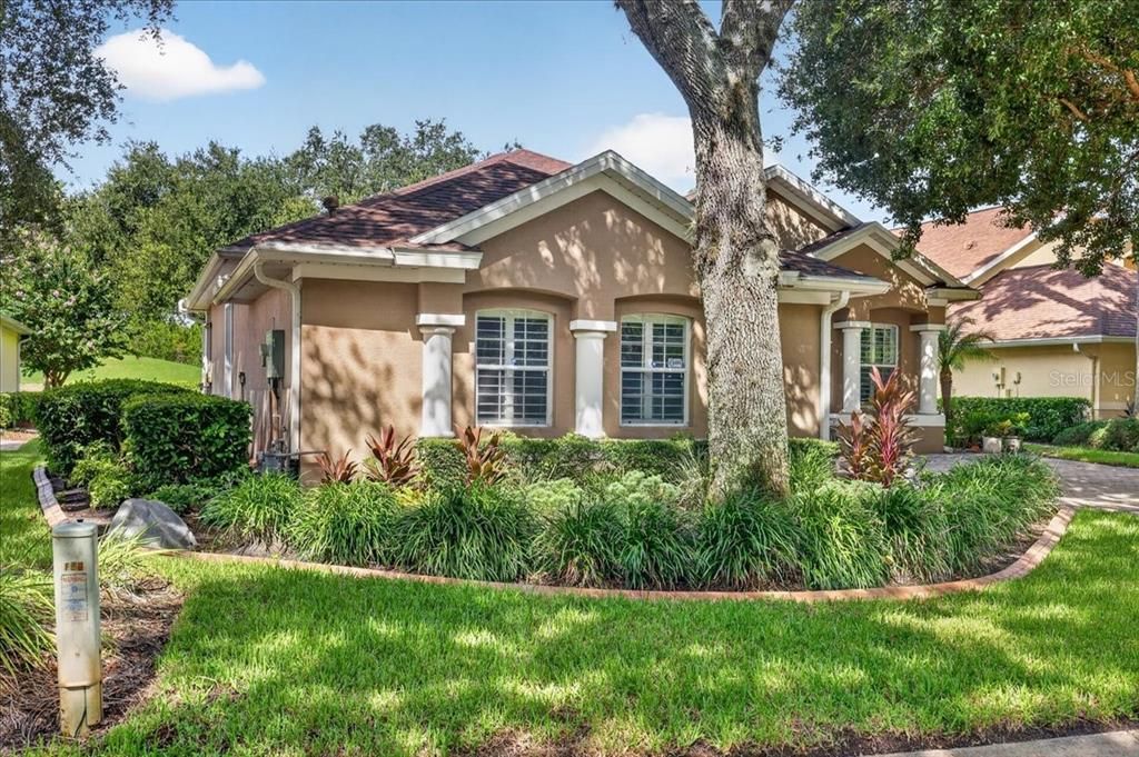For Sale: $539,900 (3 beds, 2 baths, 1573 Square Feet)