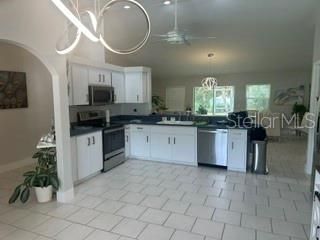 For Sale: $369,900 (3 beds, 2 baths, 1578 Square Feet)