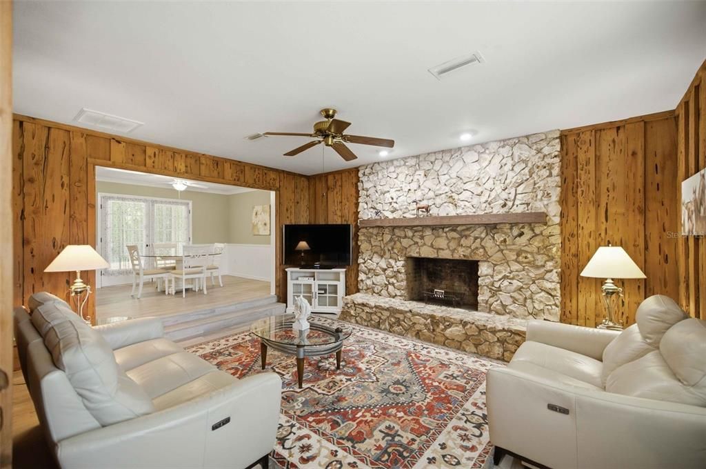For Sale: $339,000 (3 beds, 2 baths, 1866 Square Feet)
