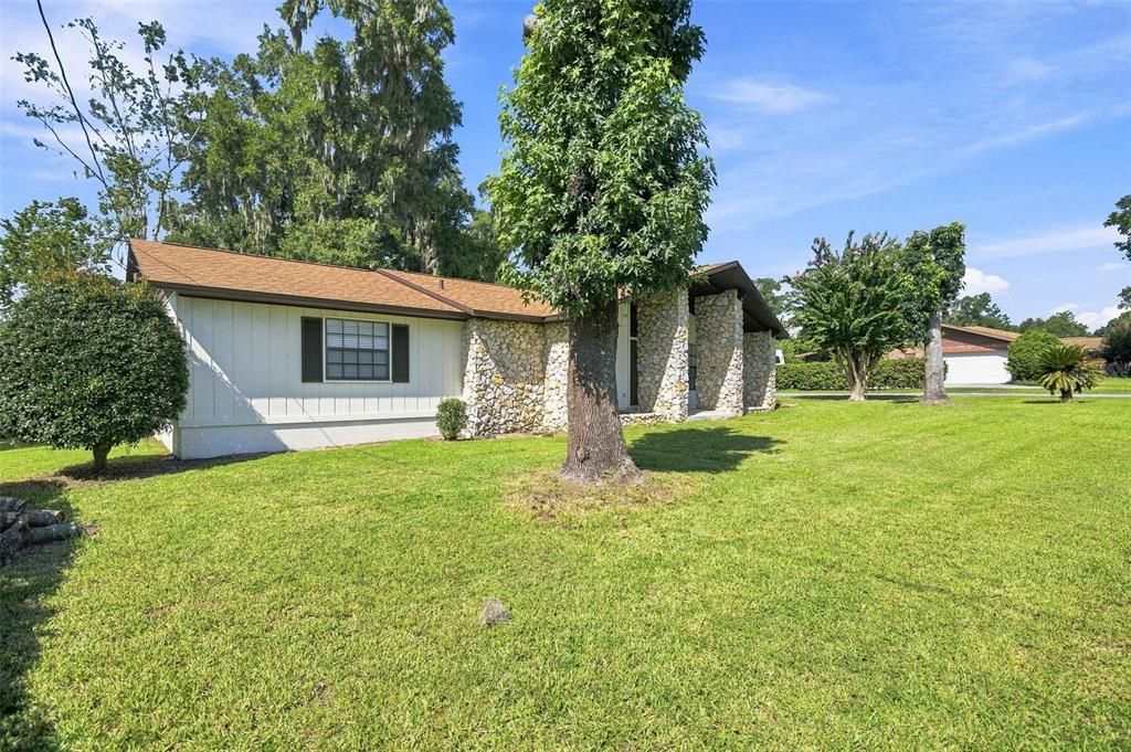For Sale: $339,000 (3 beds, 2 baths, 1866 Square Feet)