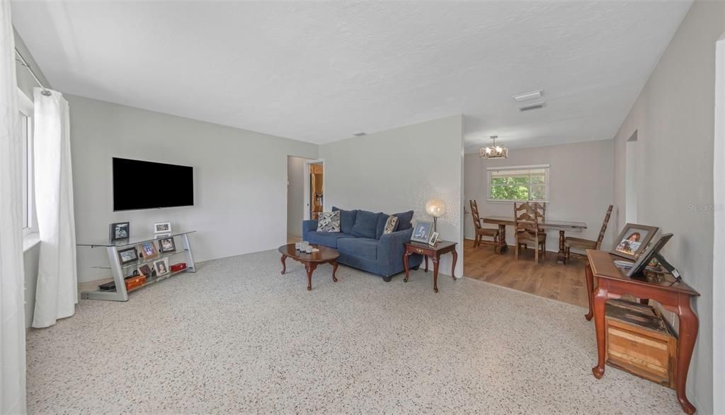 En Venta: $499,900 (2 camas, 2 baños, 1424 Pies cuadrados)