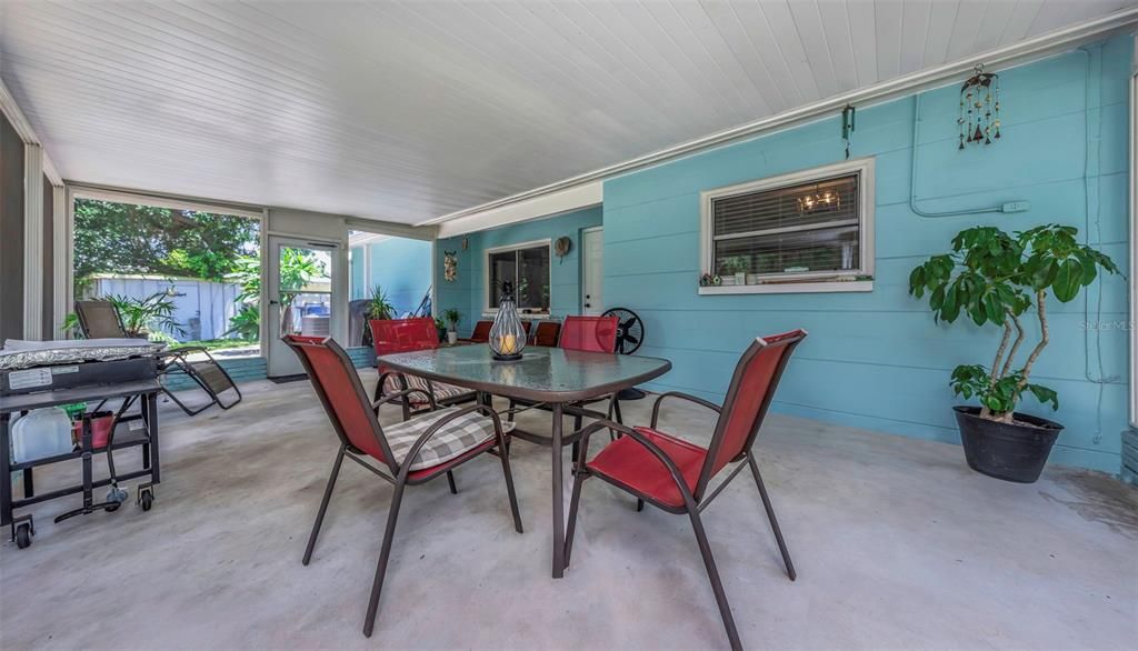 En Venta: $499,900 (2 camas, 2 baños, 1424 Pies cuadrados)