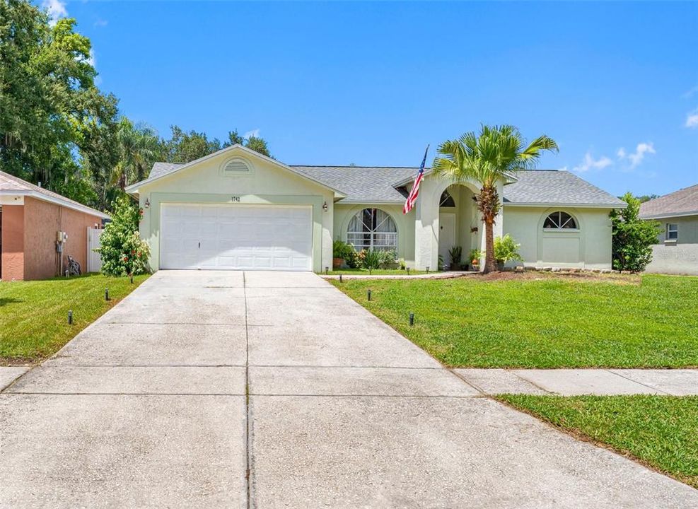 For Sale: $420,000 (3 beds, 2 baths, 1715 Square Feet)