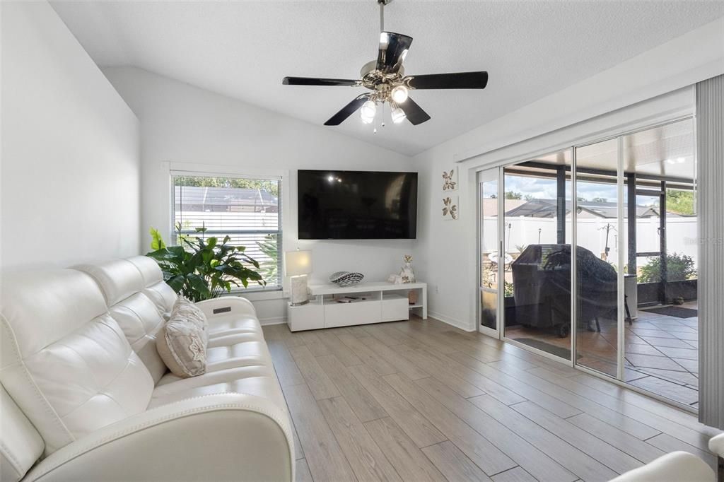 For Sale: $420,000 (3 beds, 2 baths, 1715 Square Feet)
